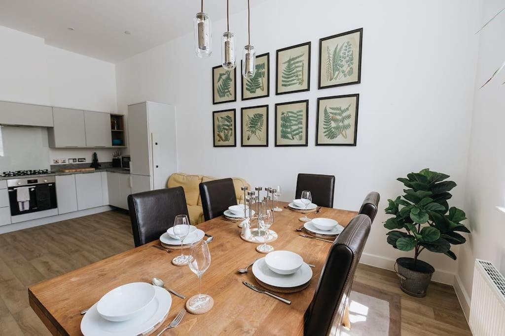 Bobbin Row - Grade 2 Listed Property With A Beautiful Design With Access To Leeds Leeds  Zewnętrze zdjęcie